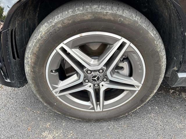 Photo of 2023 Obsidian Black Metallic Mercedes-Benz GLE 450