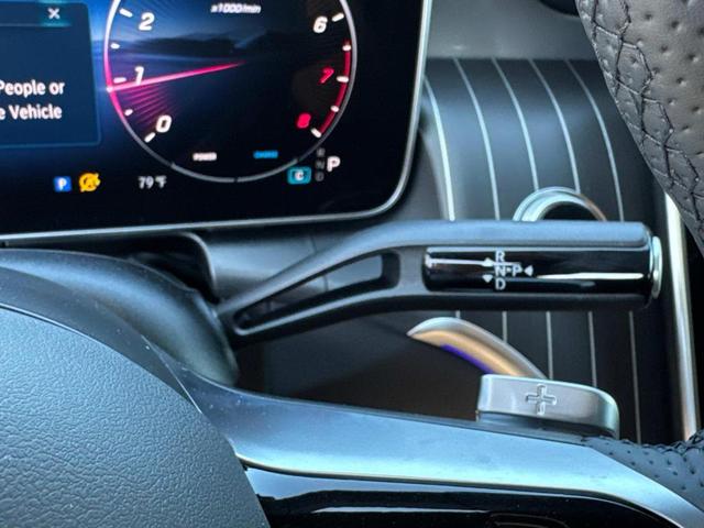 Photo of 2025 Alpine Gray Mercedes-Benz GLC 300