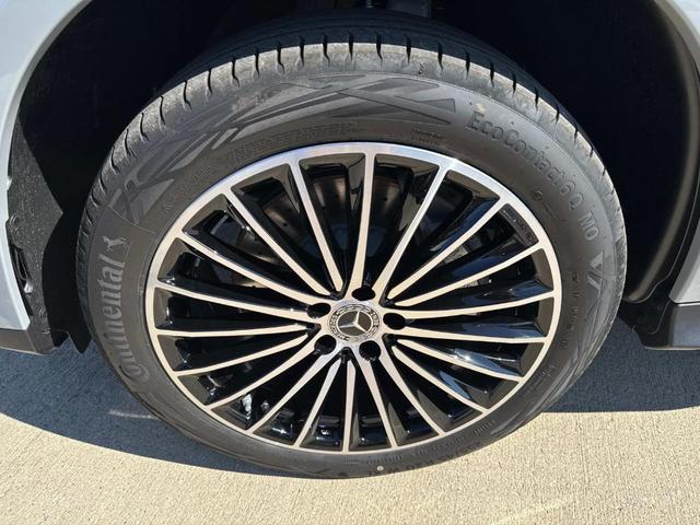 Photo of 2025 Alpine Gray Mercedes-Benz GLC 300
