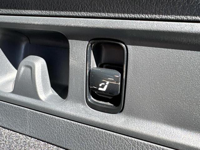 Photo of 2025 Alpine Gray Mercedes-Benz GLC 300