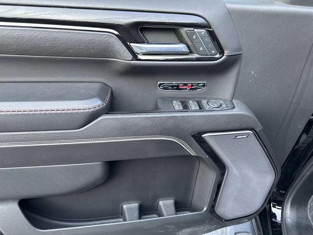 Photo of 2022 Onyx Black GMC Sierra 1500