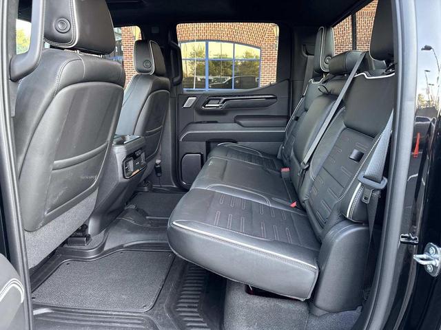 Photo of 2022 Onyx Black GMC Sierra 1500