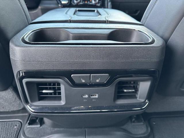 Photo of 2022 Onyx Black GMC Sierra 1500