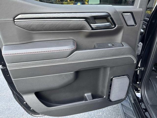 Photo of 2022 Onyx Black GMC Sierra 1500