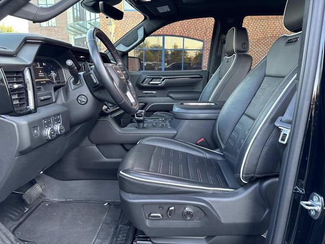 Photo of 2022 Onyx Black GMC Sierra 1500