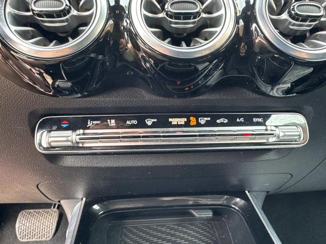 Photo of 2024 Midnight Black Mercedes-Benz GLB 250