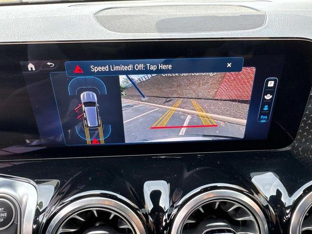 Photo of 2024 Midnight Black Mercedes-Benz GLB 250