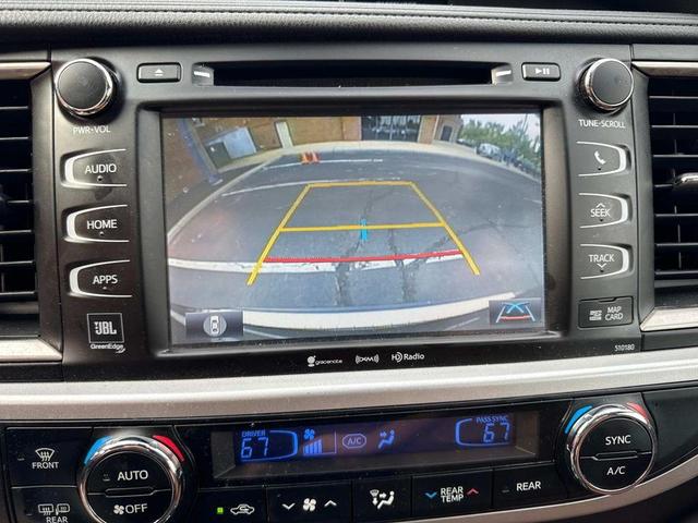 Photo of 2017 Midnight Black Metallic Toyota Highlander
