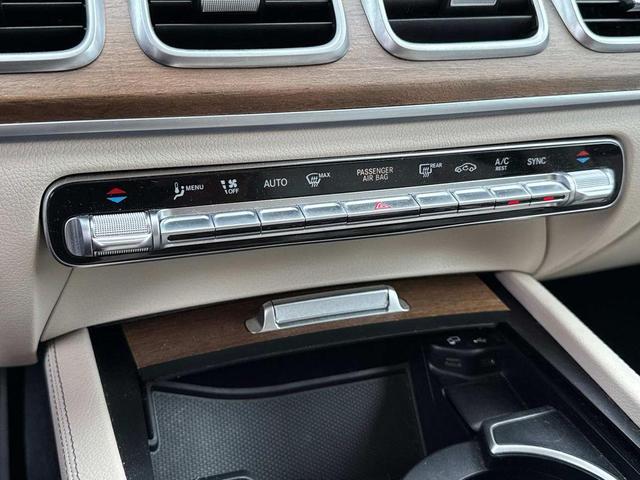 Photo of 2022 Lunar Blue Metallic Mercedes-Benz GLE 350