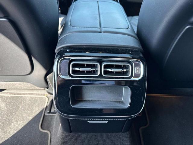 Photo of 2022 Black Mercedes-Benz S-Class