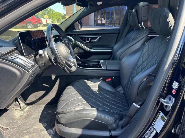 Photo of 2022 Black Mercedes-Benz S-Class