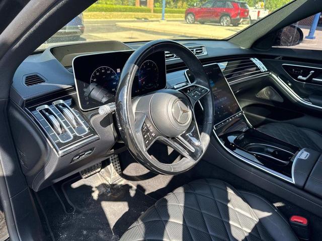 Photo of 2022 Black Mercedes-Benz S-Class