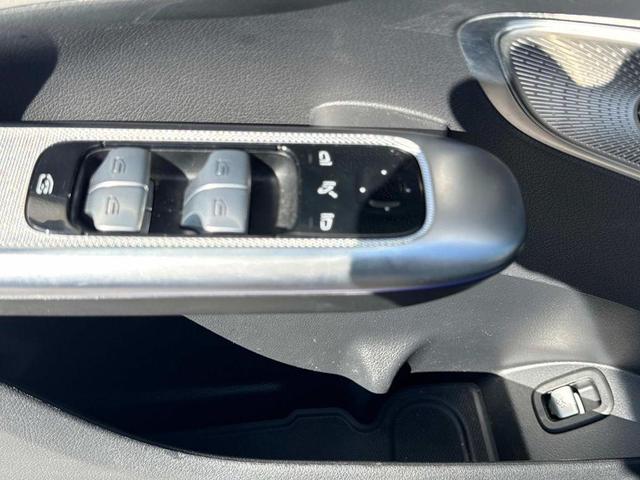 Photo of 2023 Starling Blue Metallic Mercedes-Benz GLC 300