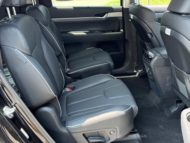 Photo of 2025 Abyss Black Pearl Hyundai PALISADE