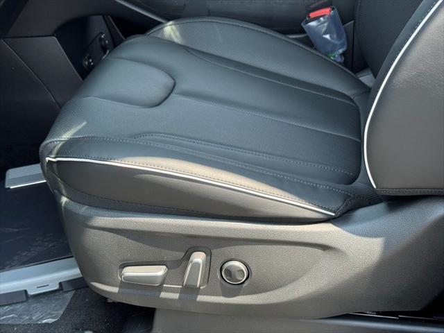 Photo of 2025 Abyss Black Pearl Hyundai PALISADE