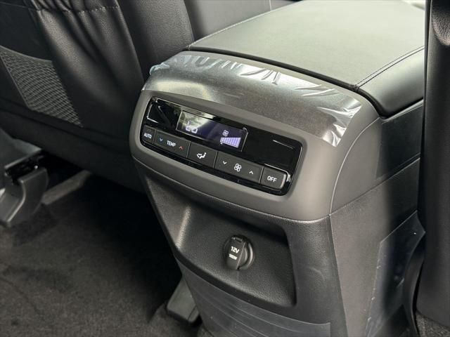 Photo of 2025 Hyper White Hyundai PALISADE