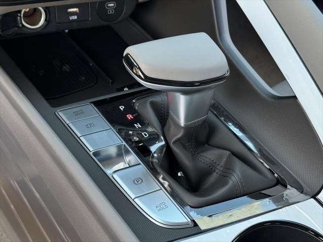 Photo of 2025 Fluid Metal Hyundai ELANTRA