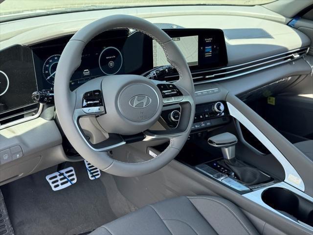 Photo of 2025 Fluid Metal Hyundai ELANTRA