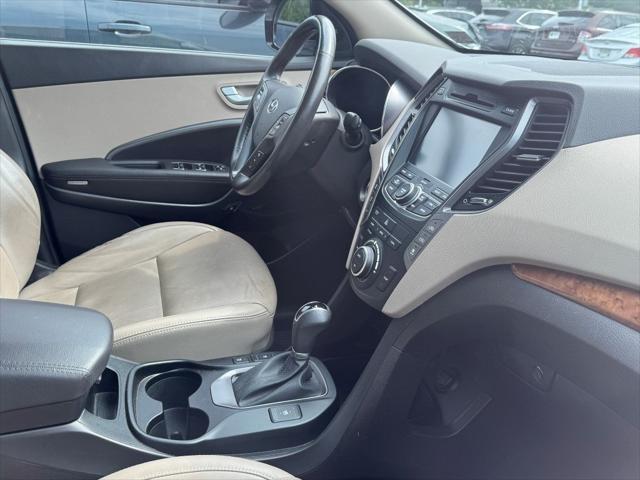 Photo of 2016 Monaco White Hyundai SANTA FE