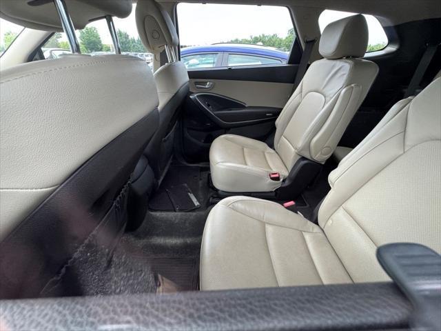 Photo of 2016 Monaco White Hyundai SANTA FE