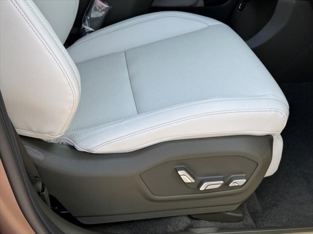 Photo of 2025 Earthy Brass Matte Hyundai SANTA FE HEV