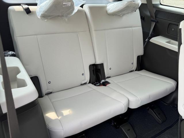 Photo of 2025 Ecotronic Gray Matte Hyundai SANTA FE HEV