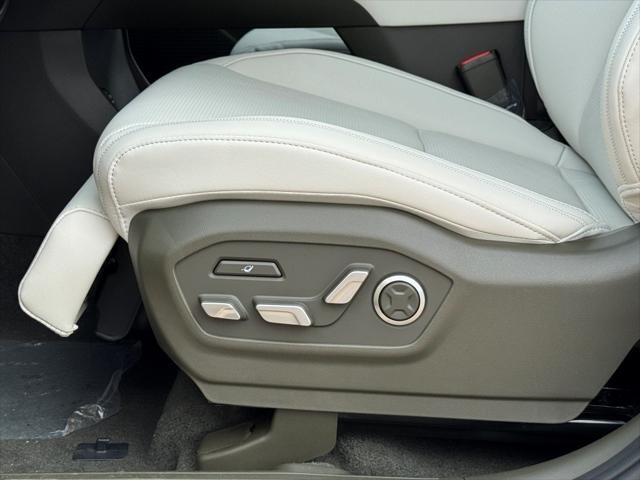 Photo of 2025 Ecotronic Gray Matte Hyundai SANTA FE HEV