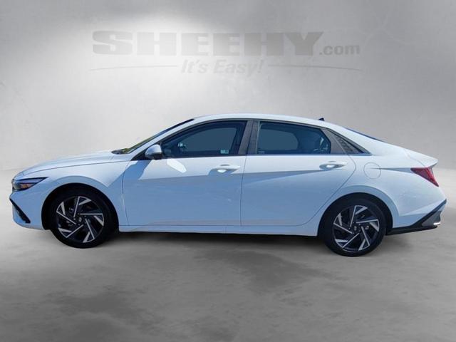 Photo of 2024 Serenity White Hyundai ELANTRA