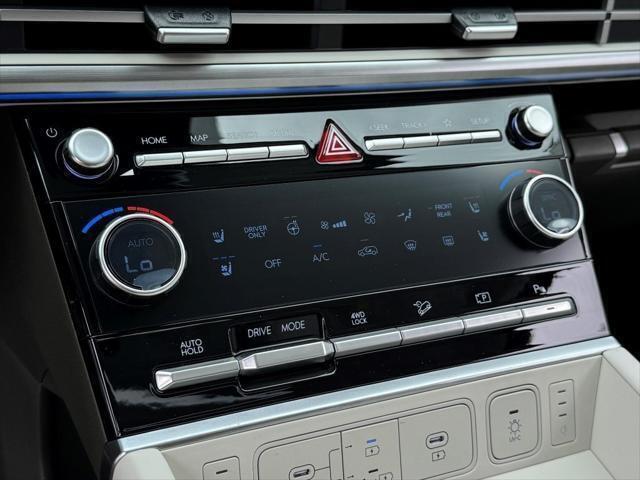 Photo of 2025 Phantom Black Hyundai SANTA FE HEV