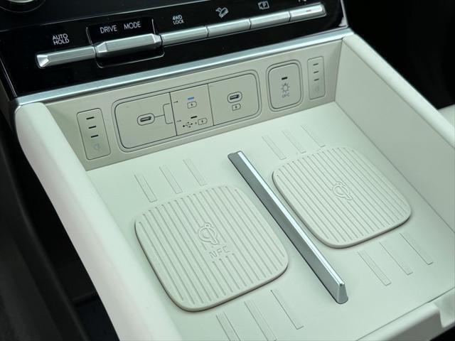 Photo of 2025 Phantom Black Hyundai SANTA FE HEV