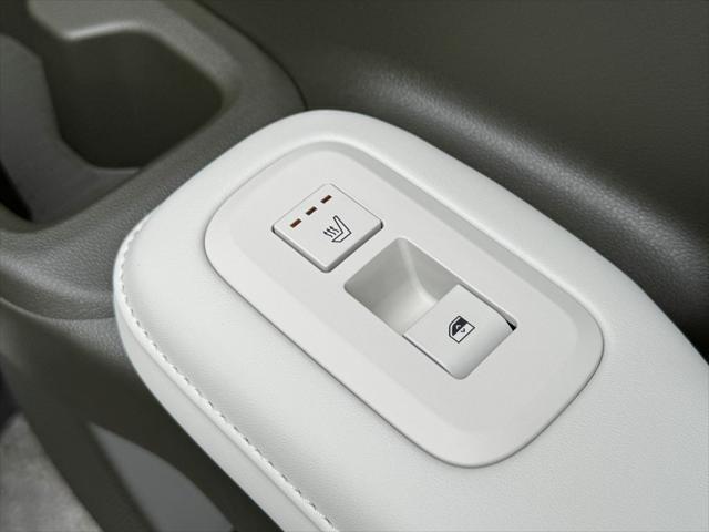 Photo of 2025 Phantom Black Hyundai SANTA FE HEV