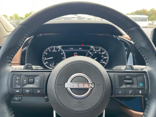 Photo of 2022 Boulder Gray Pearl Nissan Pathfinder