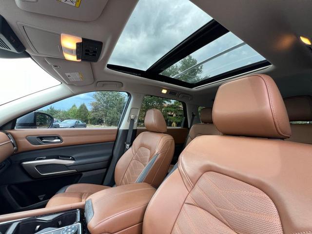 Photo of 2022 Boulder Gray Pearl Nissan Pathfinder