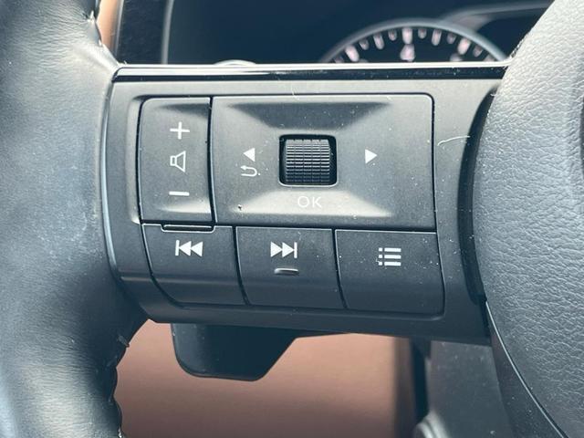 Photo of 2022 Boulder Gray Pearl Nissan Pathfinder