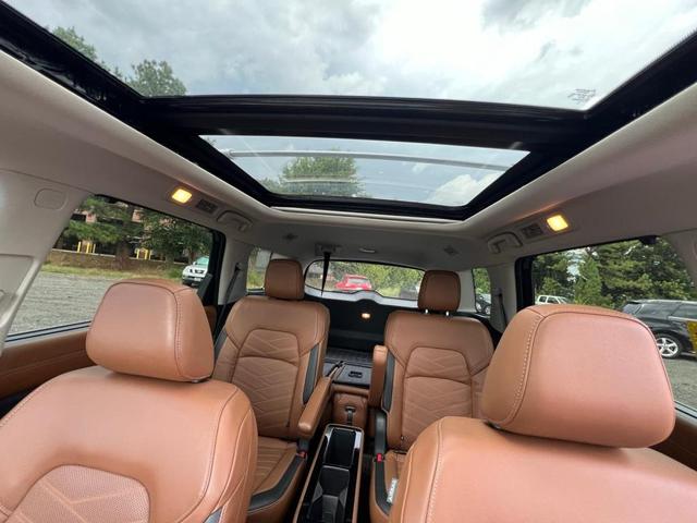 Photo of 2022 Boulder Gray Pearl Nissan Pathfinder