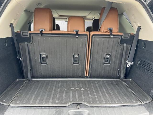 Photo of 2022 Boulder Gray Pearl Nissan Pathfinder