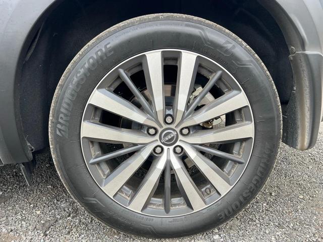 Photo of 2022 Boulder Gray Pearl Nissan Pathfinder