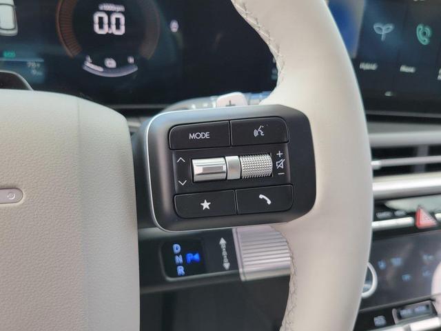 Photo of 2026 Shimmering Silver Hyundai SANTA FE