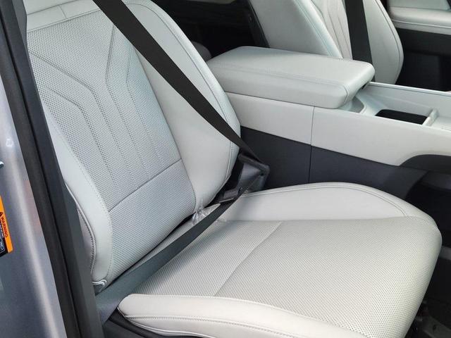 Photo of 2026 Shimmering Silver Hyundai SANTA FE
