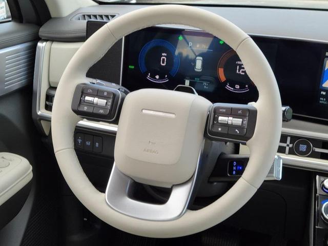 Photo of 2026 Shimmering Silver Hyundai SANTA FE