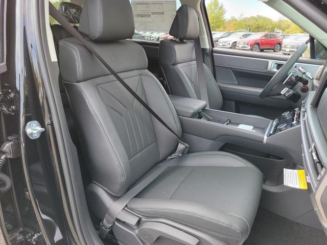 Photo of 2026 Phantom Black Hyundai SANTA FE