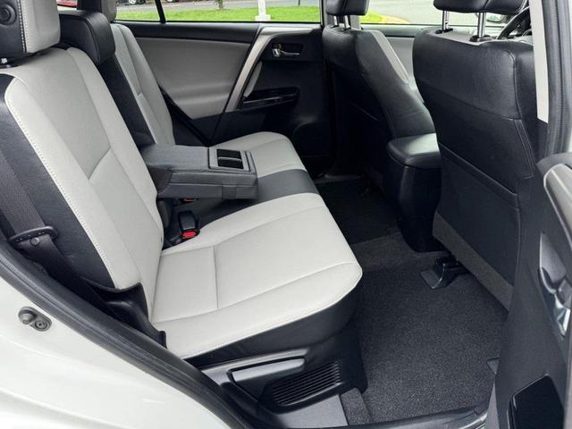 Photo of 2016 Blizzard Pearl Toyota RAV4 Hybrid