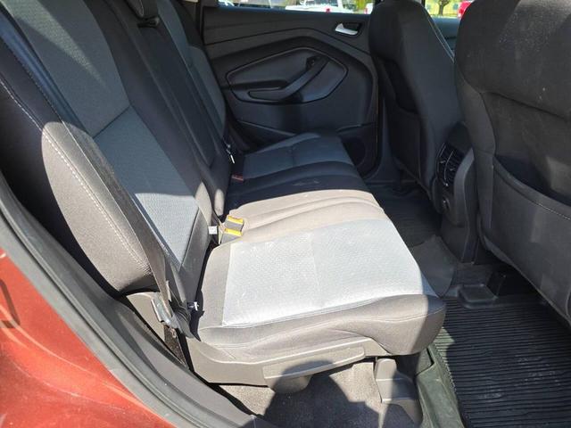 Photo of 2018 Red Ford Escape