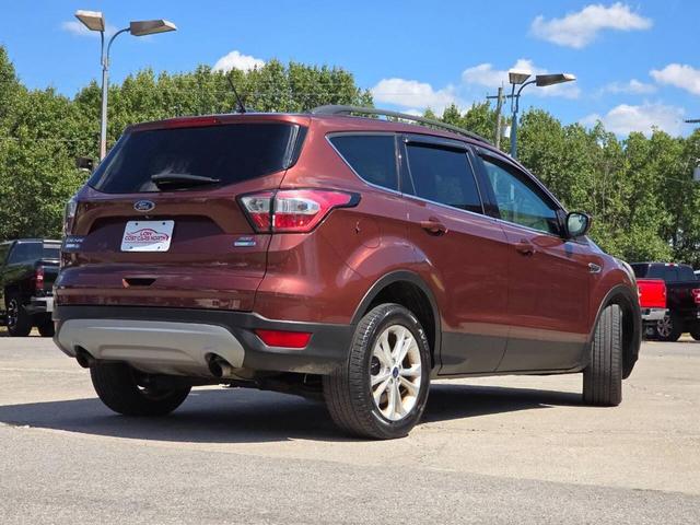 Photo of 2018 Red Ford Escape