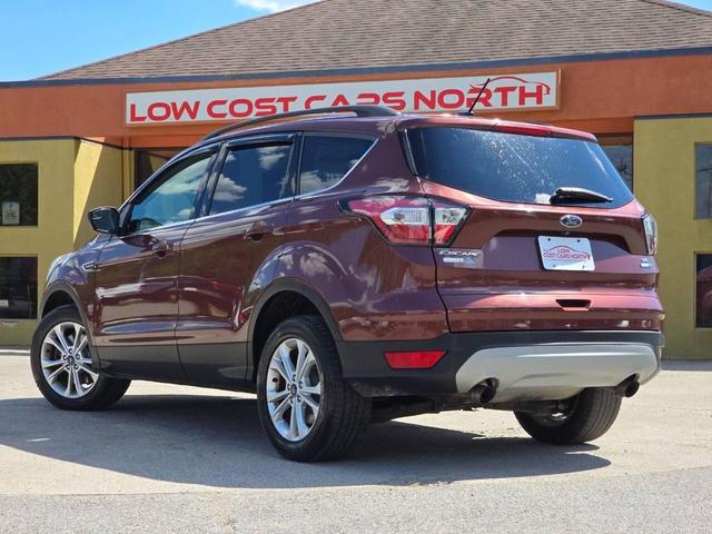 Photo of 2018 Red Ford Escape