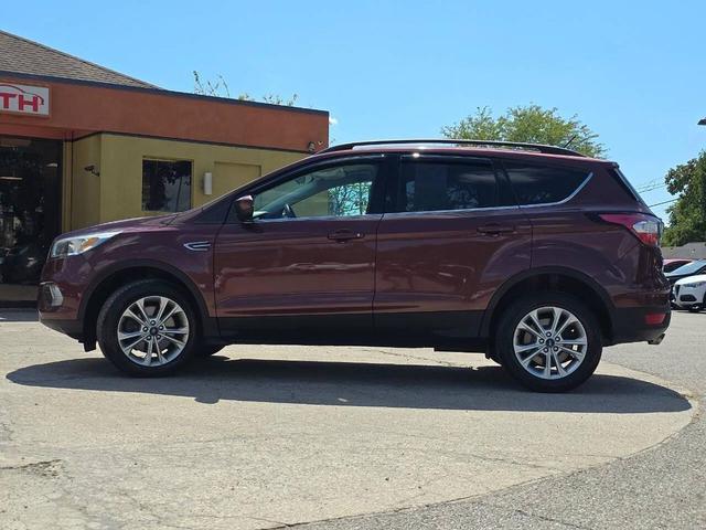 Photo of 2018 Red Ford Escape