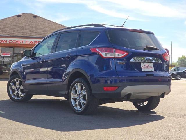 Photo of 2013 Blue Ford Escape