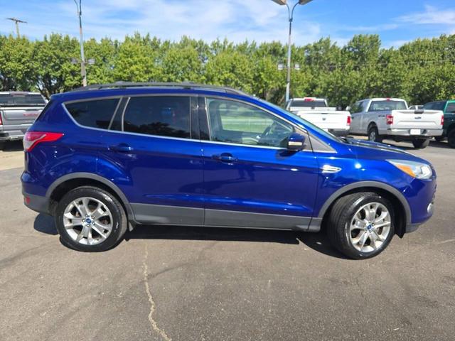 Photo of 2013 Blue Ford Escape