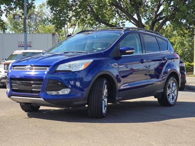 Photo of 2013 Blue Ford Escape