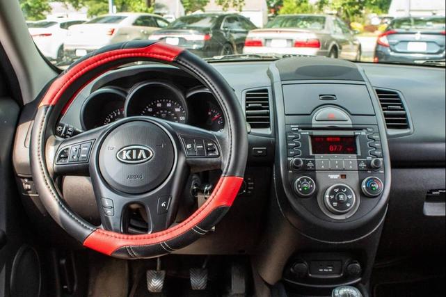 Photo of 2010 Black Kia Soul